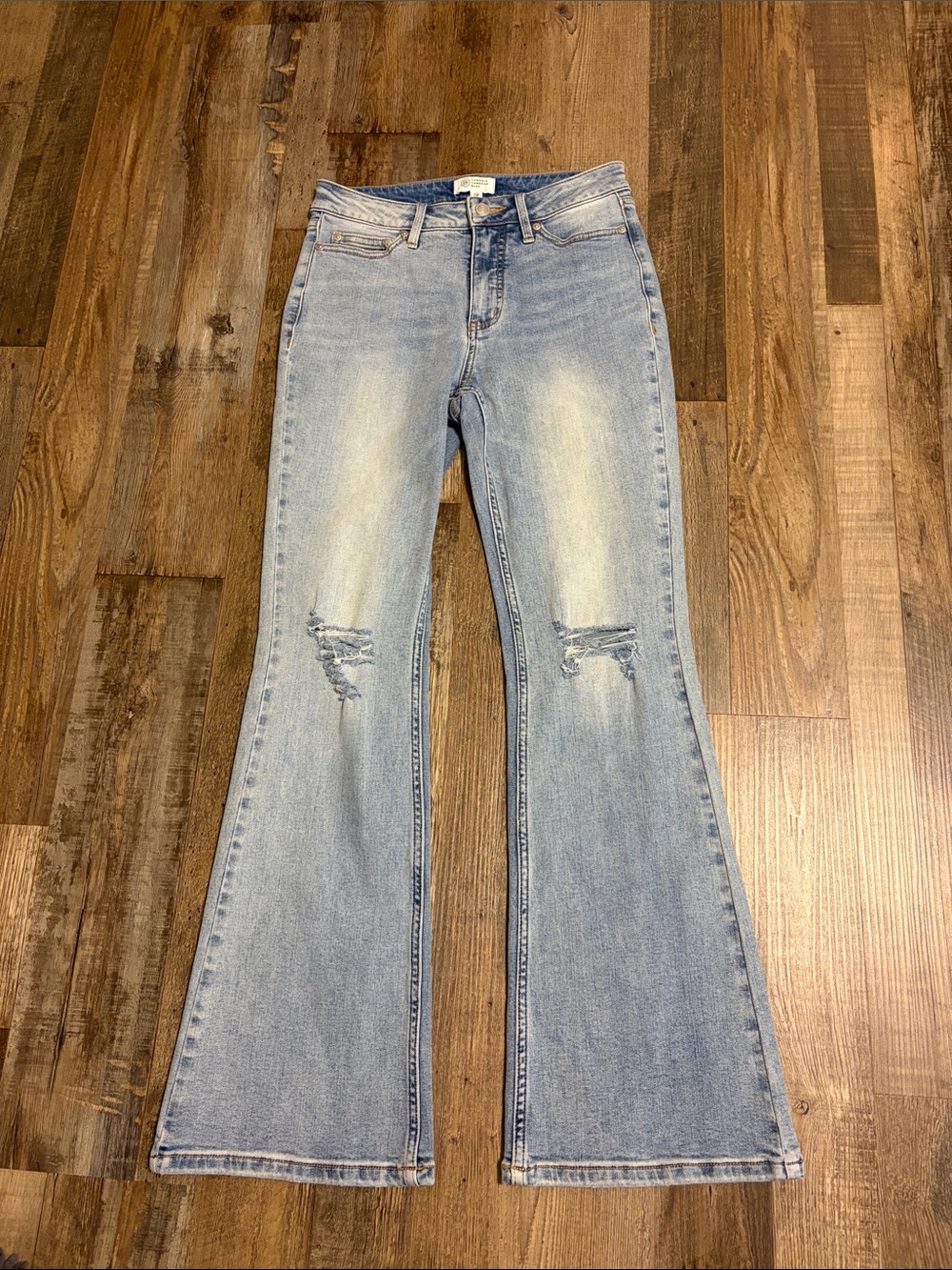 Candace Cameron Bure Distressed Knees Slight Flare Leg Jeans Light Wash Size 0P